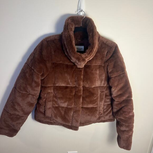Abercrombie & Fitch Faux Fur Mini Puffer Size Large Cropped Statement Coat - Picture 5 of 10